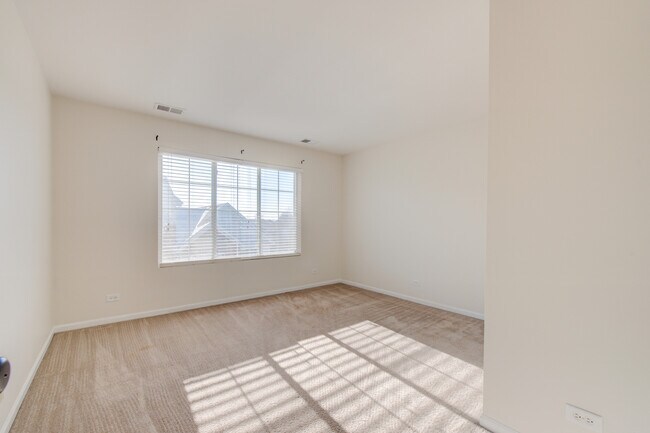 Building Photo - 3414 Cameron Dr