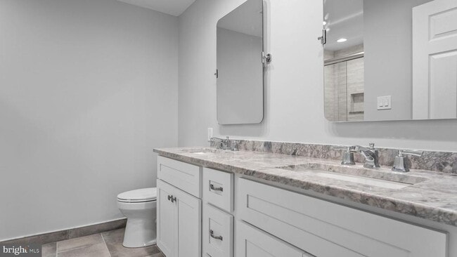 Building Photo - 4008 Waltham Ct