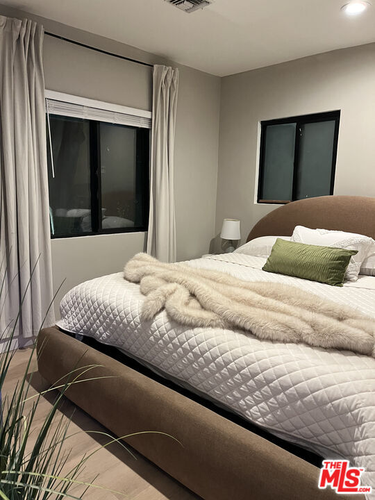 Building Photo - 643 N Vista St