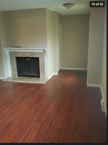 Building Photo - 9054 E Nassau Ave