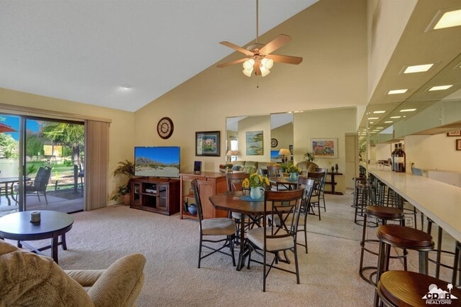 Building Photo - 40461 Bay Hill Way