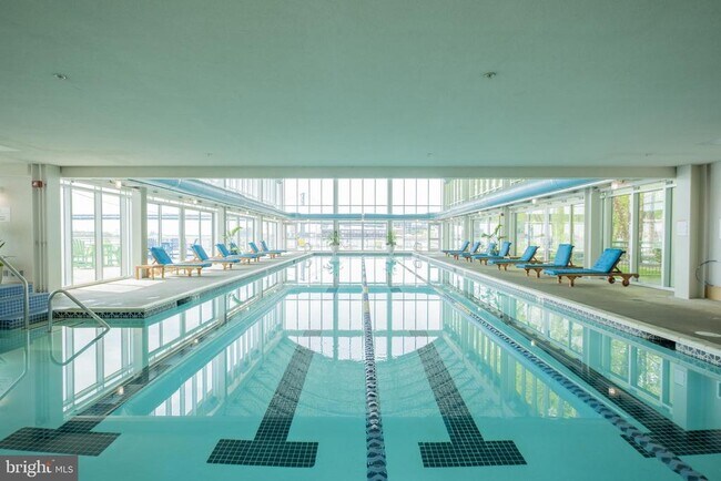 Building Photo - 901 N Penn St