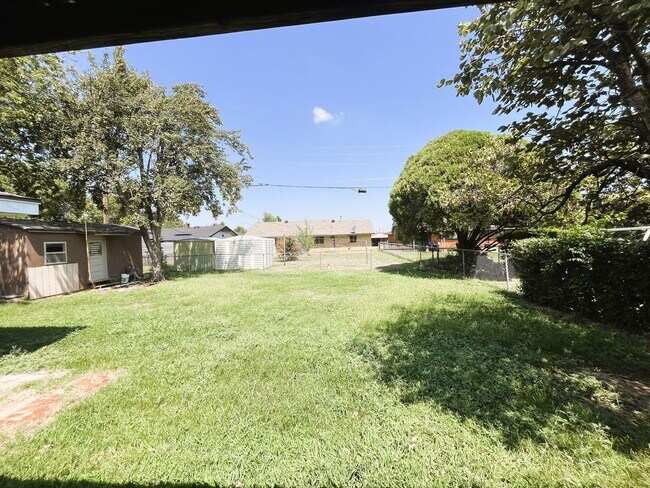 Building Photo - 2117-Sw77 SW 77th Pl