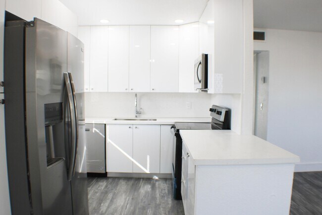 Building Photo - 89 Brittany Ln