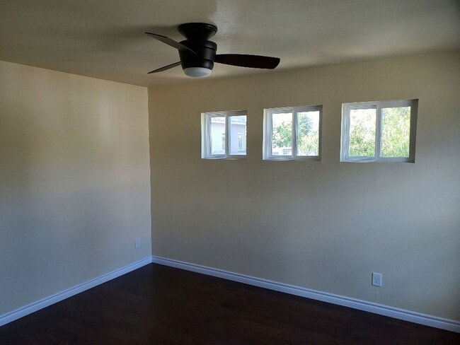 Building Photo - 1 Bedroom - 1 Bathroom in Beautiful Hillcrest