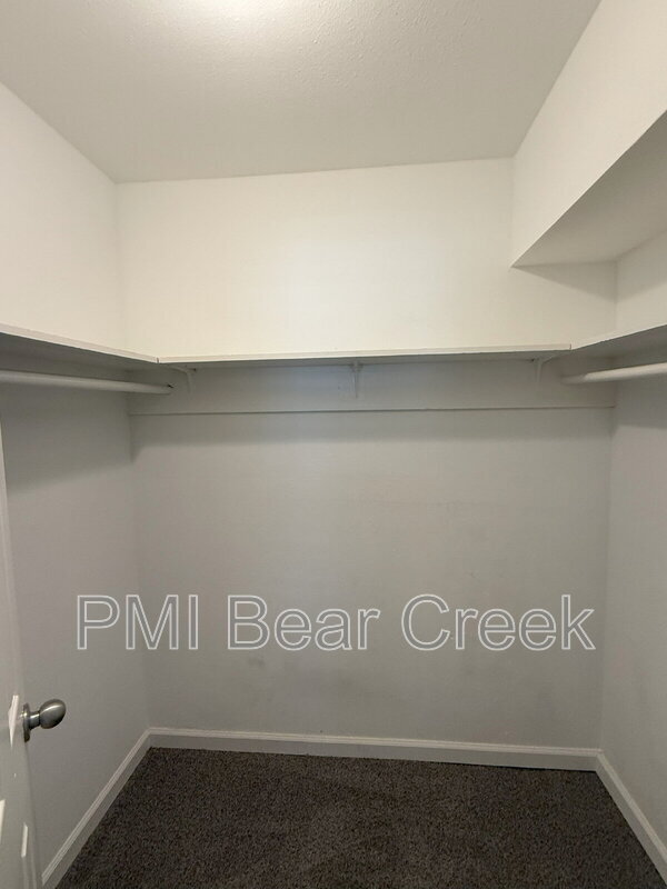 Building Photo - 1824 Thonig Rd