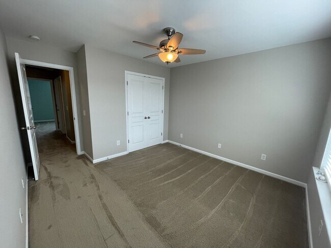 Building Photo - 221 Spring Gardens Drive