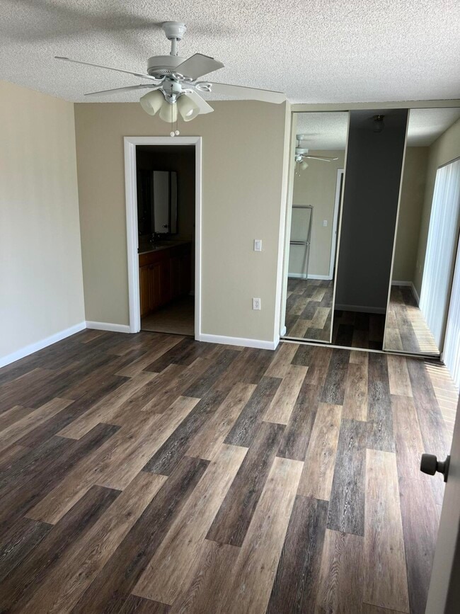 Building Photo - 213 2nd Way