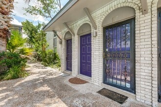 Building Photo - Welcome Home to this beautiful 2-bedroom, 2-bath Condo in highly sought-after Olmos Park Townhomes