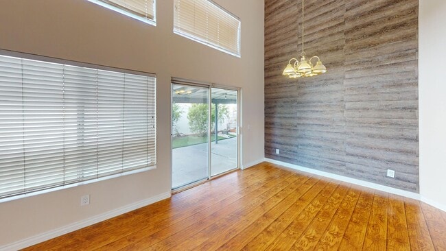 Building Photo - Stunning Cul-de-Sac 3/2.5 two story Rental Home in North Fontana's Village of Heritage!