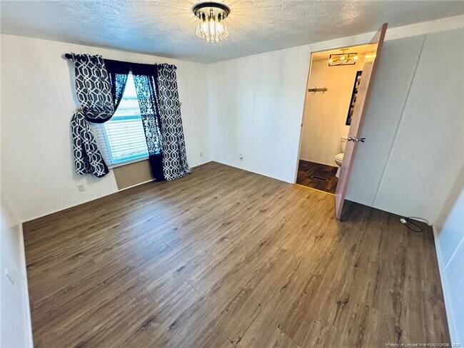 Building Photo - 1992 Henry Hammond Rd