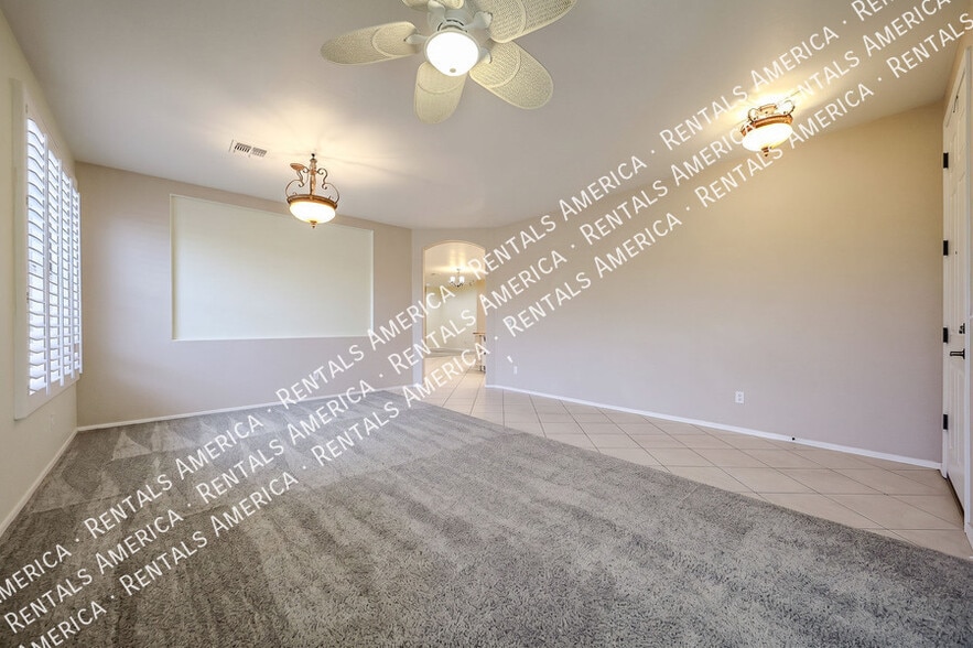 Building Photo - 30984 N Obsidian Dr