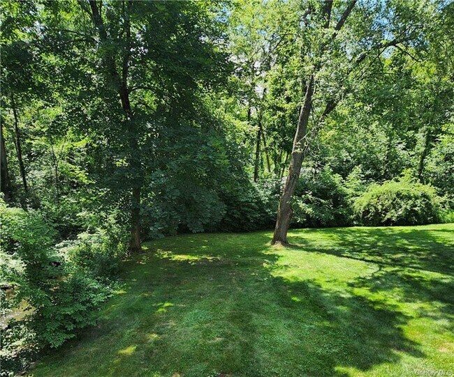 Building Photo - 2 Elmhurst Ave