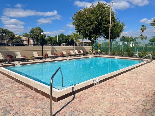 Building Photo - Mystic Gardens 5319-1909