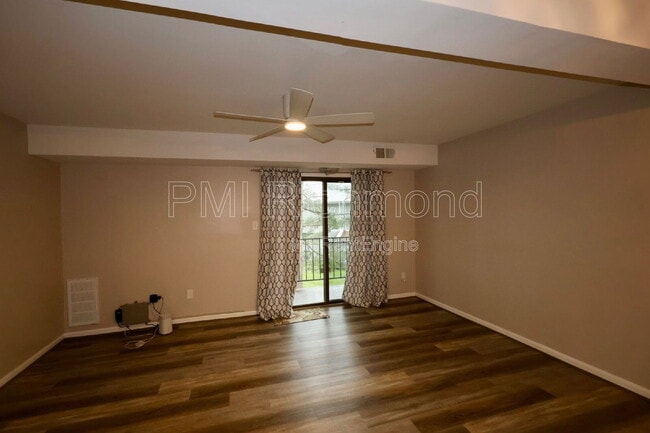 Building Photo - 1522 Presidential Dr