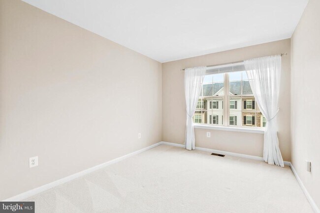 Building Photo - 8479 Randell Rdg Rd