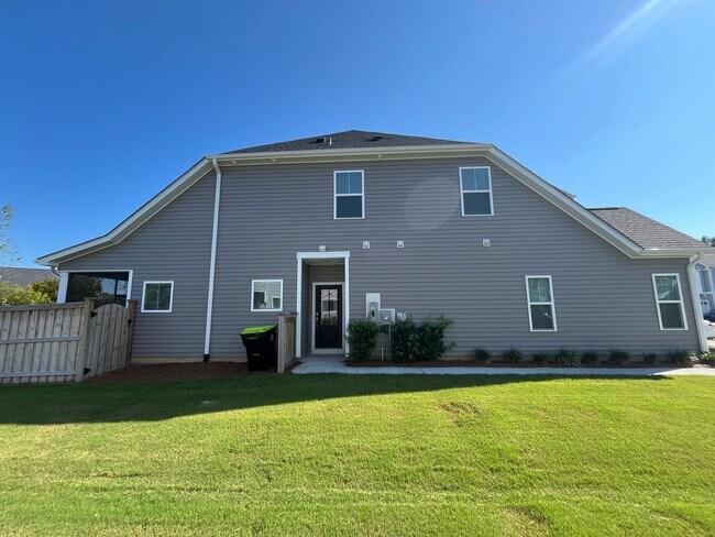 Building Photo - 7404 Springwater Dr