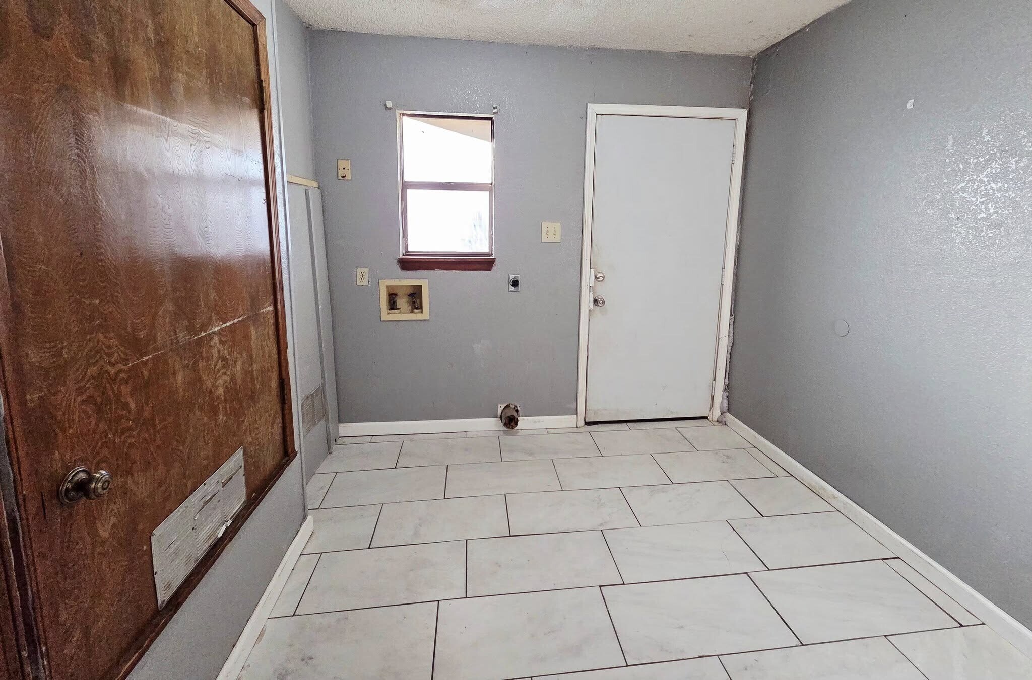 Building Photo - 1503 College Ave