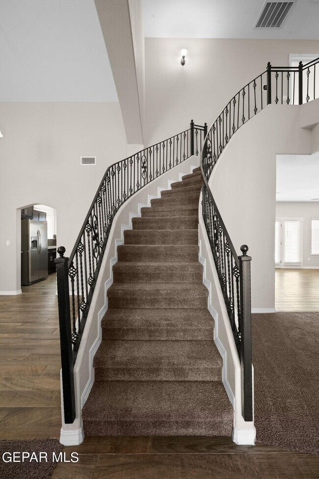 Building Photo - 7877 Enchanted View Dr