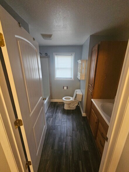 Downstairs bath - 119 Avery St