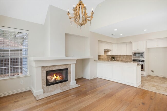 Building Photo - 19 Tender Violet Pl