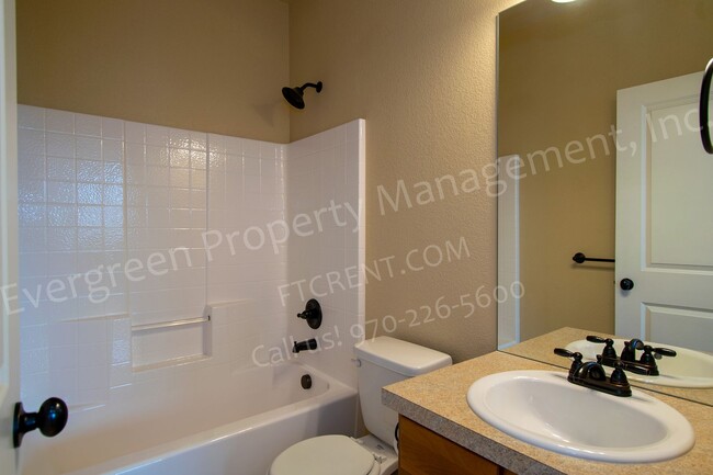 Building Photo - 4 bedroom, 3 bathroom in Wellington