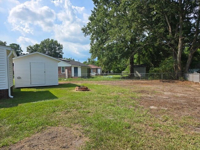 Building Photo - Great Home in Blouder Bluff