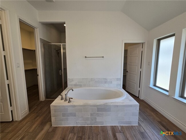 Building Photo - 2216 Prado Dr