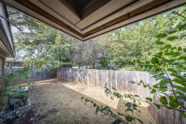 Building Photo - 2035 NW 24th St