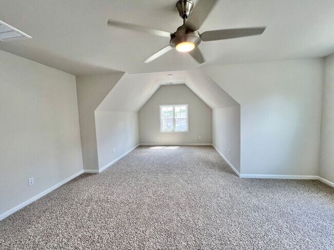 Building Photo - 120 Alta Crst Ln