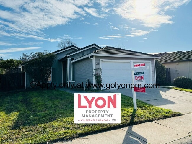 Primary Photo - Stunning Home in convenient Elk Grove loca...