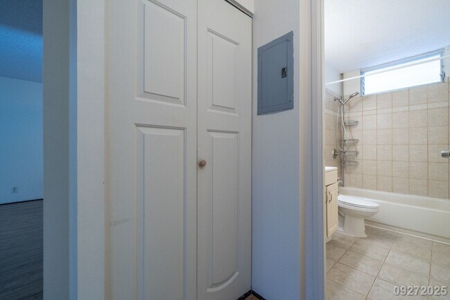 Building Photo - 2BR 1BA Condo w/2 ASSIGNED PARKING STALLS in Mililani, near SCHOFIELD and WHEELER!