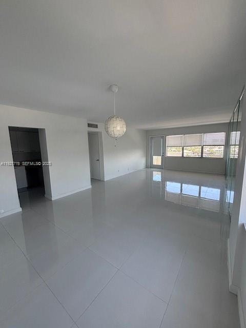 Building Photo - 401 Golden Isles Dr