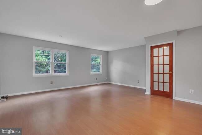 Building Photo - 2054 Forest Hill Ln