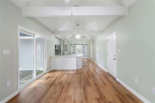 Building Photo - 810 Armand St