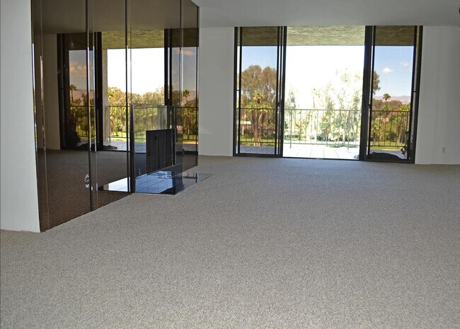 Building Photo - 910 Island Dr