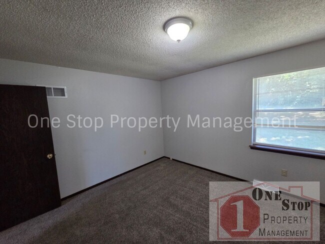 Building Photo - 17312 East 49th St Ct S