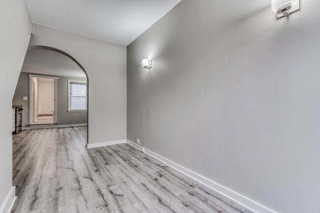 Building Photo - Apartment in Upper Fells Point, Baltimore, MD!