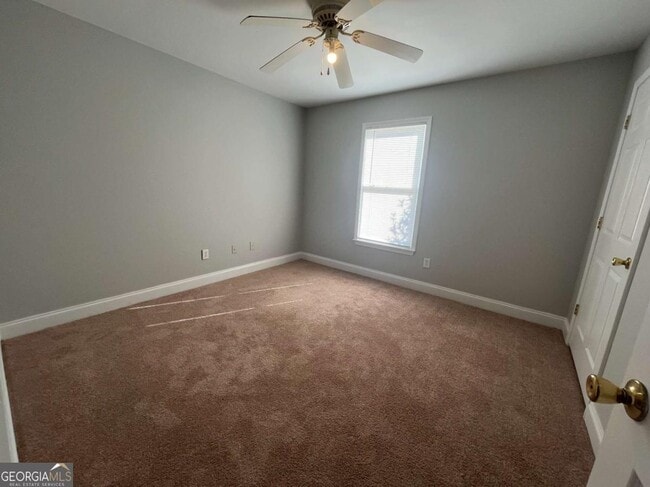 Building Photo - 162 Fair Oaks Dr