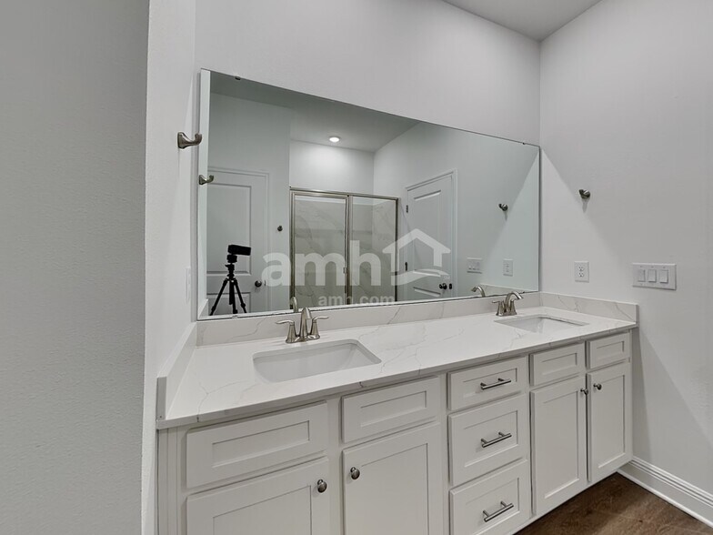 Building Photo - 14633 Cedar Trunk Ter