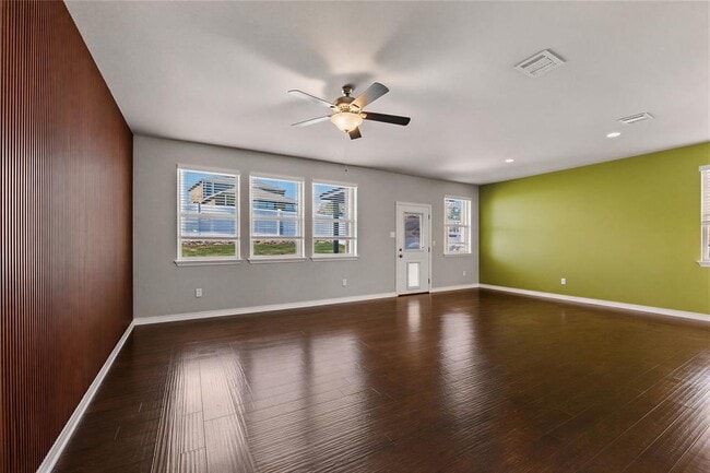 Building Photo - 5809 Lehman Way