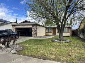 Building Photo - 4864 Chablis Ct