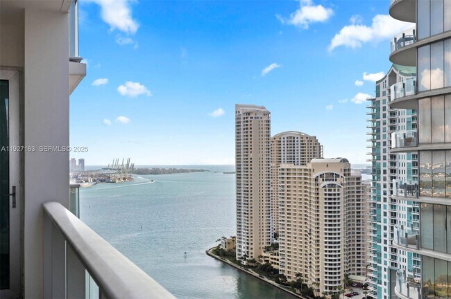 Building Photo - 300 S Biscayne Blvd