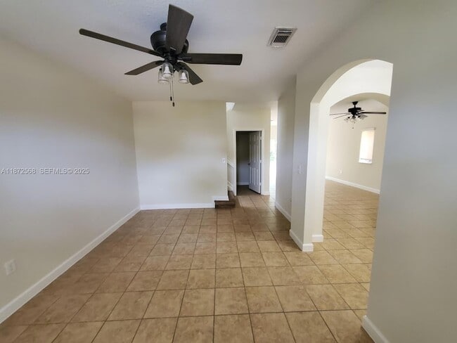 Building Photo - 2531 NE 41st Terrace