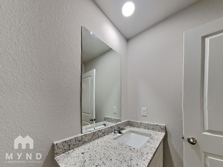 Building Photo - 1234 Shadwell Dr