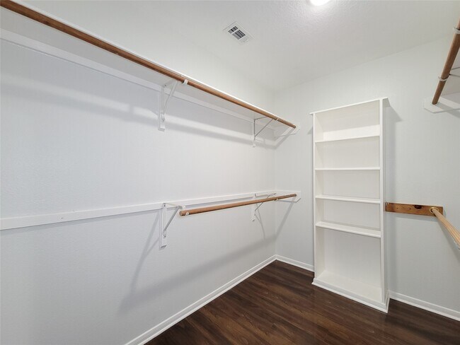 Building Photo - 5810 Forest Land Dr