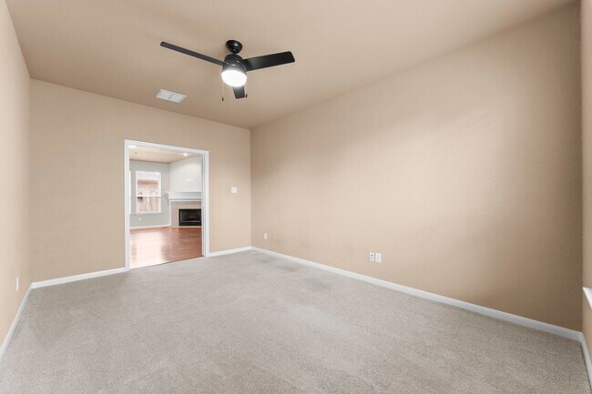 Building Photo - 21127 Gladys Yoakum Dr