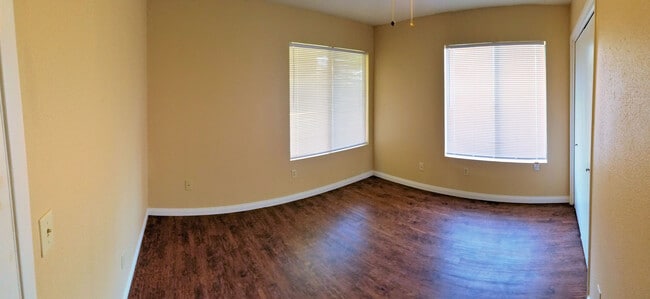 Building Photo - Bright and Stylish Southwest Home with Premium Finishes!