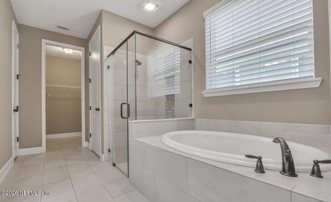 Building Photo - 230 Vista Lake Cir