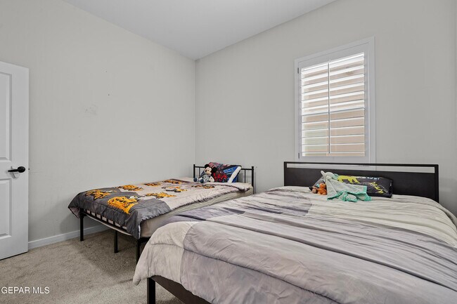 Building Photo - 12646 Amesbury